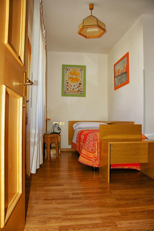 Albergo Ristorante Iris Auronzo di Cadore Szoba fotó
