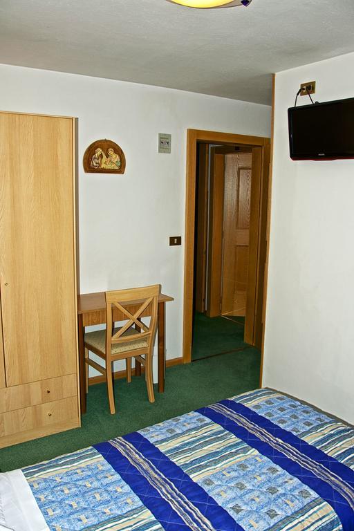 Albergo Ristorante Iris Auronzo di Cadore Szoba fotó