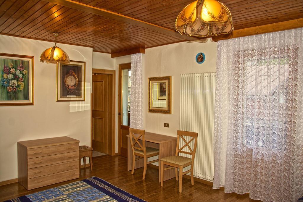 Albergo Ristorante Iris Auronzo di Cadore Szoba fotó